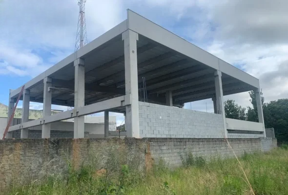 alvenaria-industrial-2-r356vp3wr1kvy9az62md1g52khc3ijtlyg86detu00-Photoroom